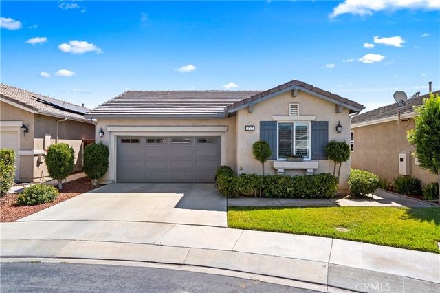 212 Hoch Way, Hemet