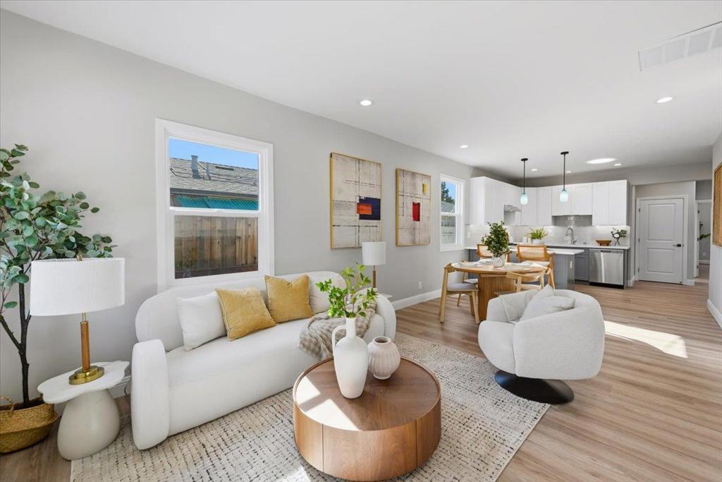 Photo of Listing #ML82040550