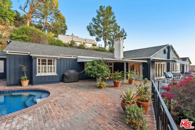 2109 Castilian Drive, Los Angeles