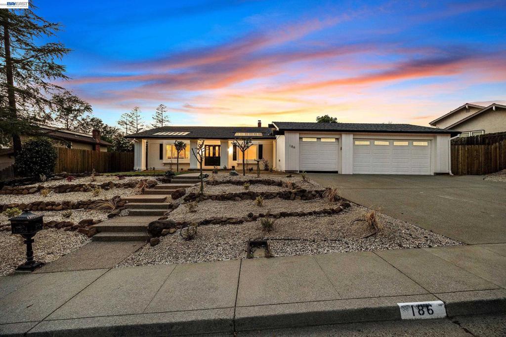 Photo of Listing #41128809