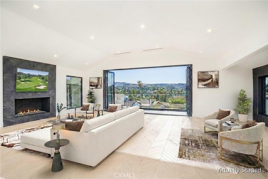 Photo of Listing #SB26045087