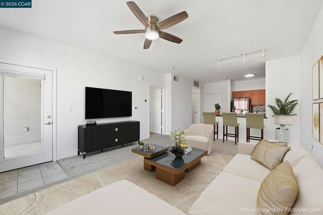 1060 S 3rd St # 202, San Jose
