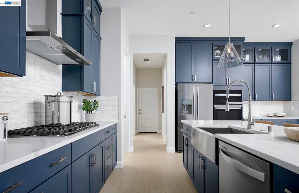 Photo of Listing #41128876