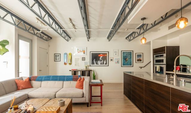 1250 N Harper Avenue # 411, Los Angeles