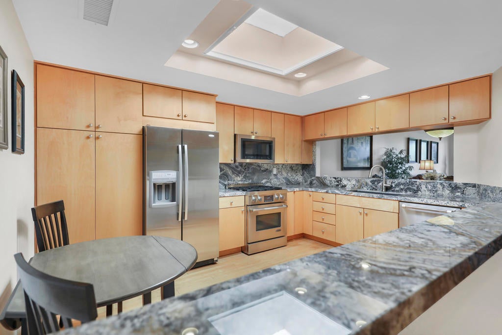 Photo of Listing #219145503DA