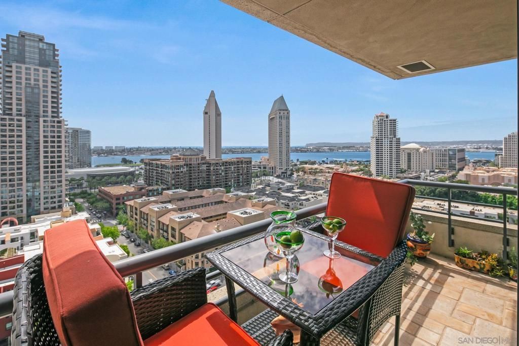 700 Front St # 1303, San Diego