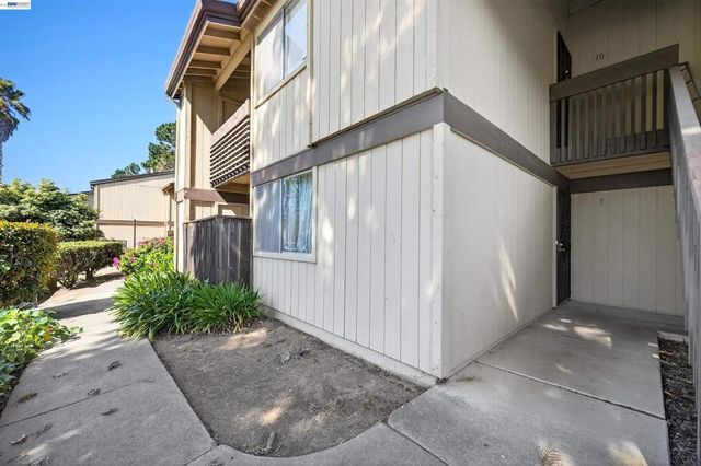 355 Parkview Terrace # B9, Vallejo