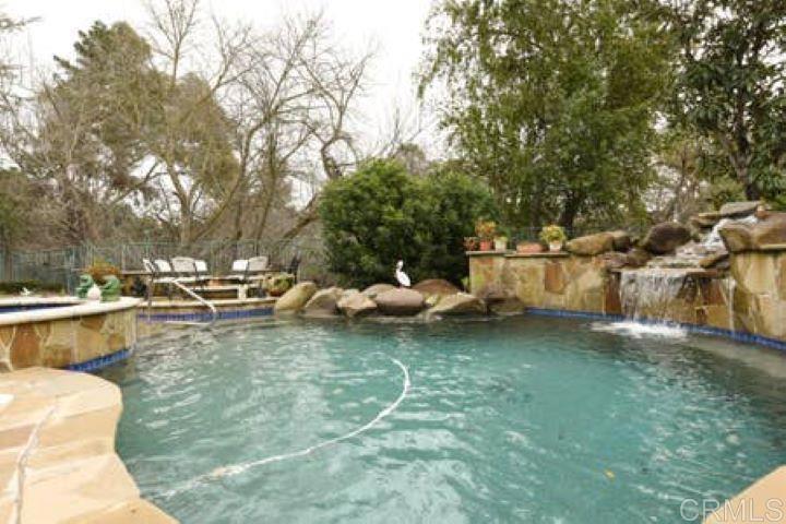 Photo of Listing #PTP2602347