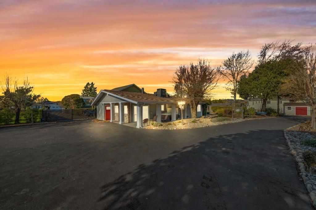 2180 Patton Ave, Napa
