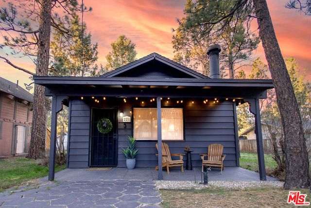 221 Angeles Boulevard, Big Bear City
