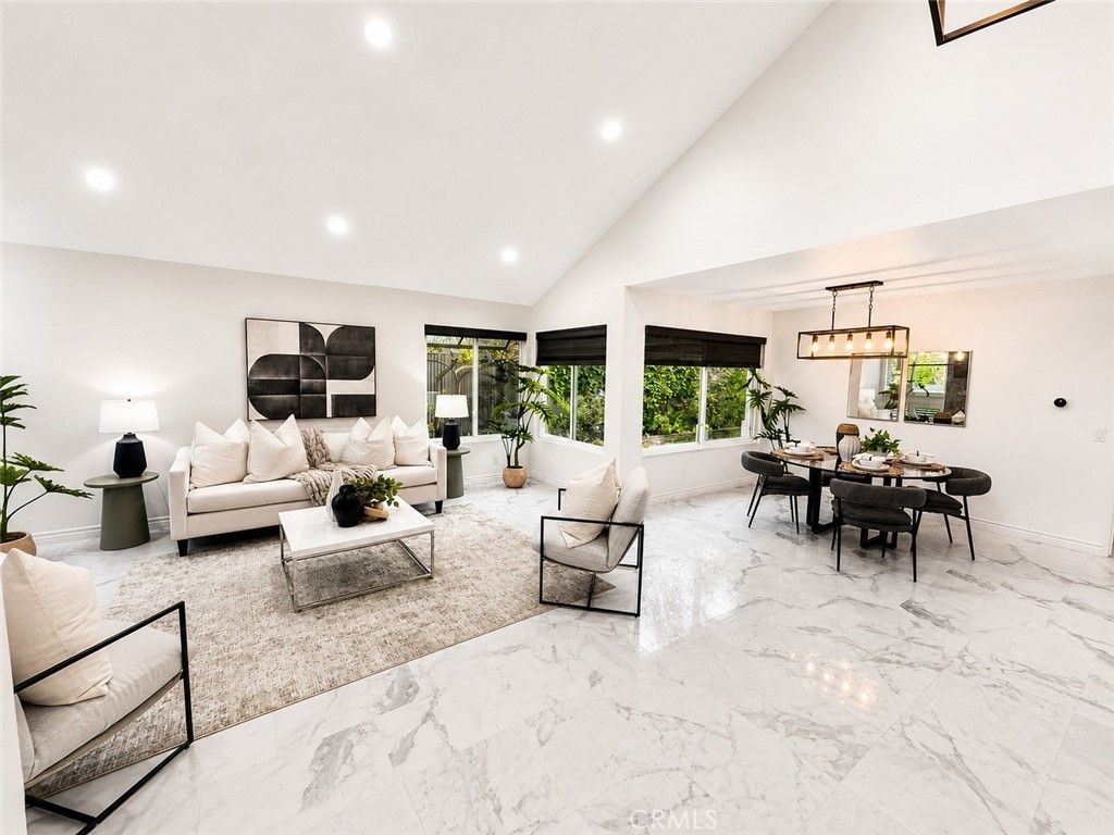 42 Almond Tree Ln, Irvine