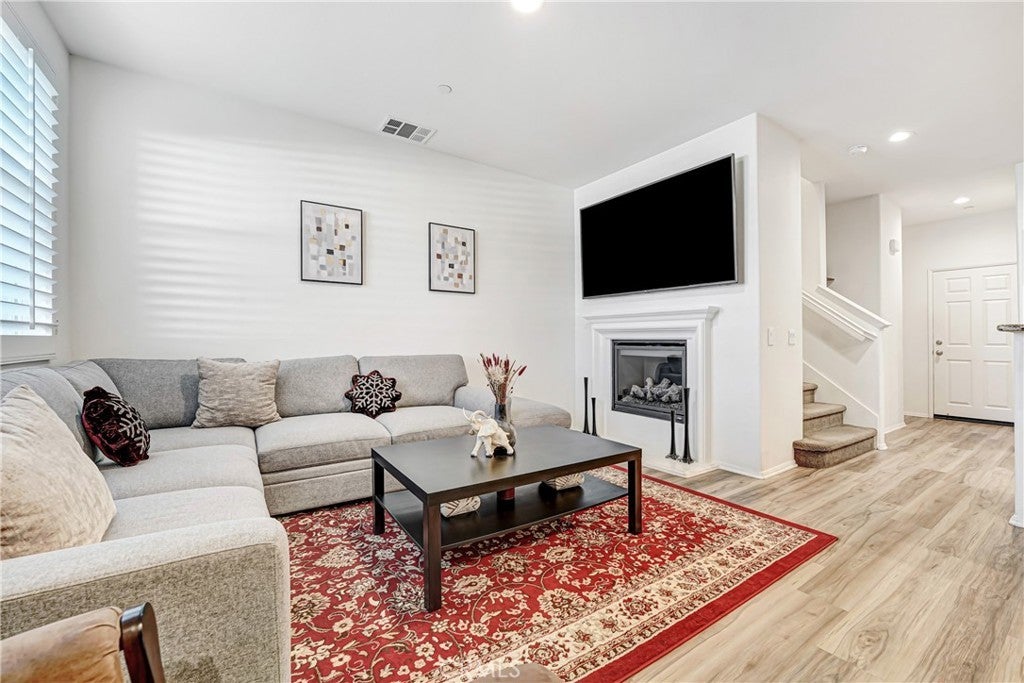 Photo of Listing #SR26062504