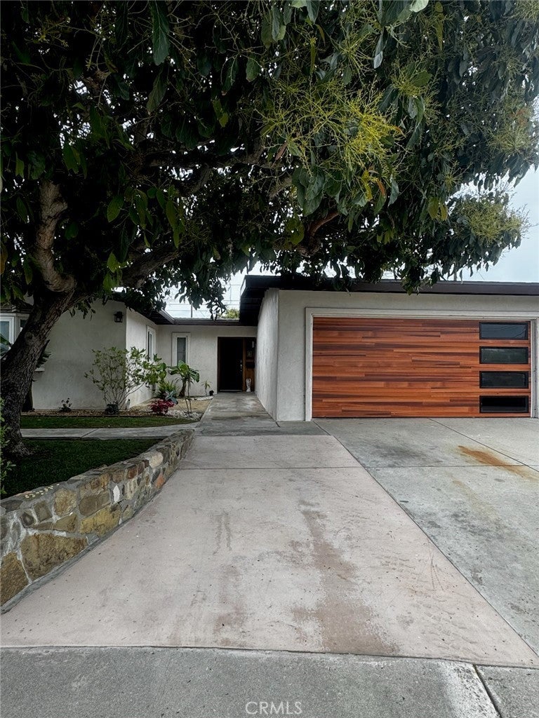 Photo of Listing #IV26066357