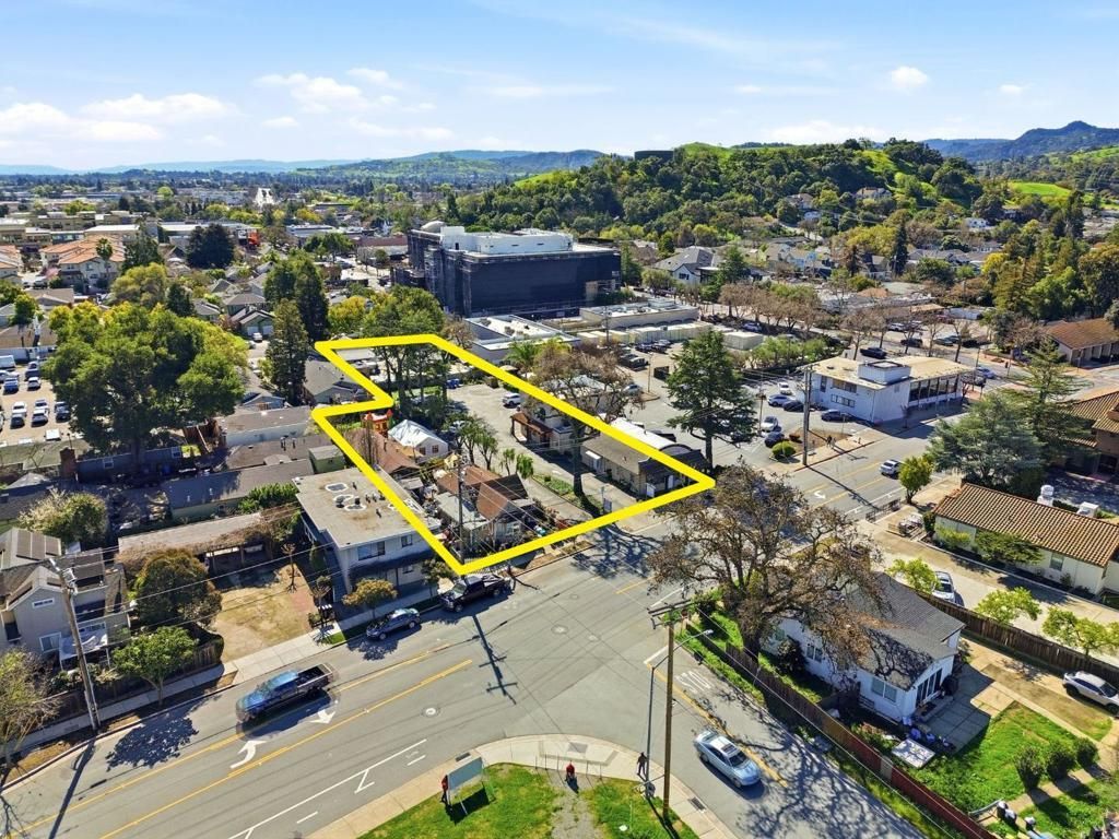 55 E 1st Street, Morgan Hill