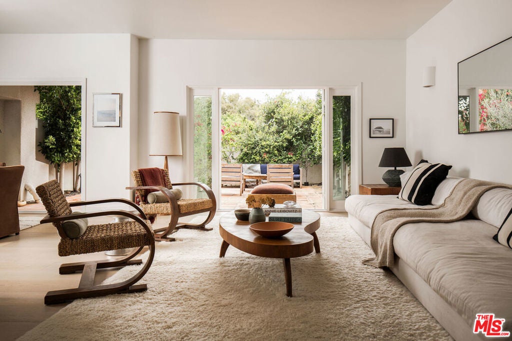 Photo of Listing #26671341