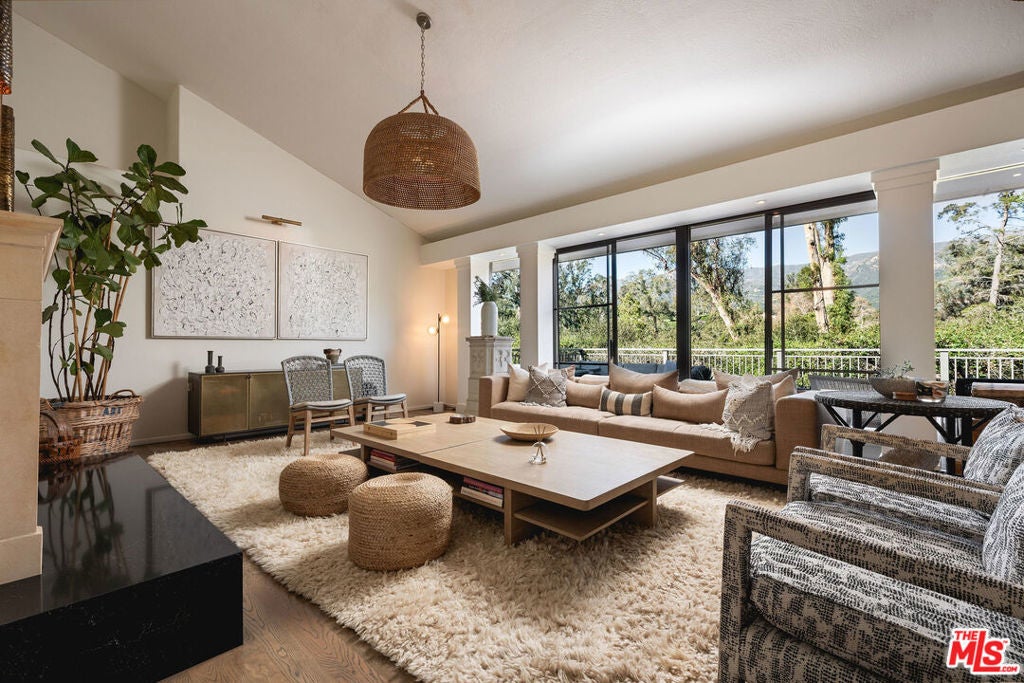 Photo of Listing #26671339