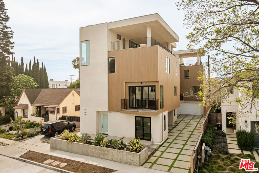 Photo of Listing #26670945