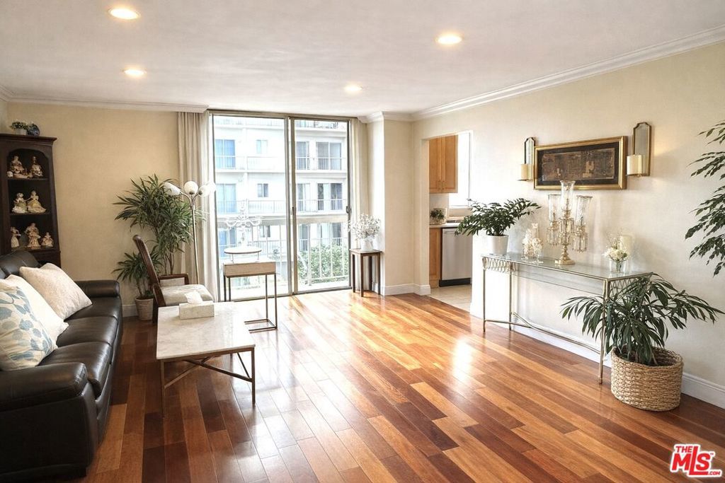 Photo of Listing #26670951