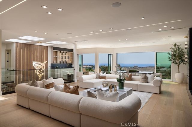 4 Narbonne, Newport Beach