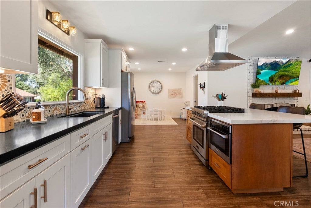 Photo of Listing #IV26068297