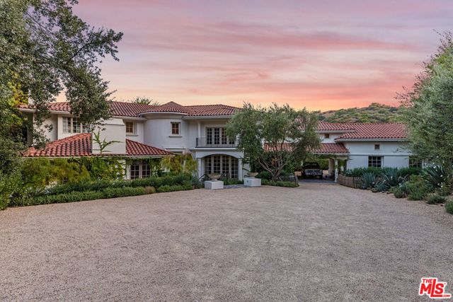 20580 Natoma Estates Drive, Woodland Hills