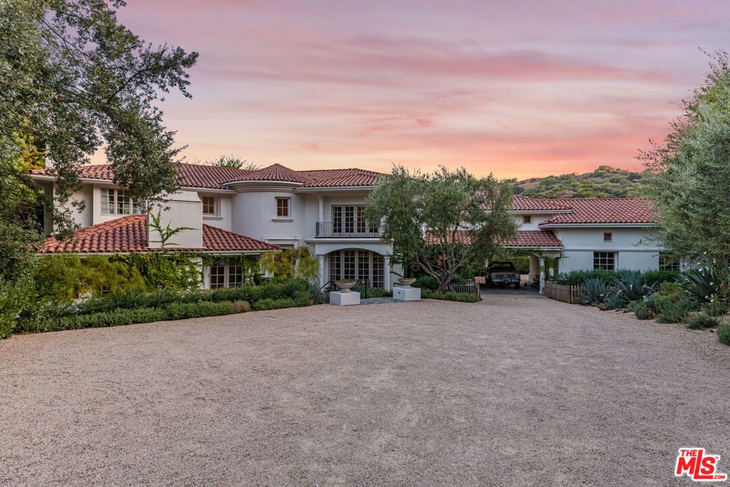 Photo of Listing #26670059