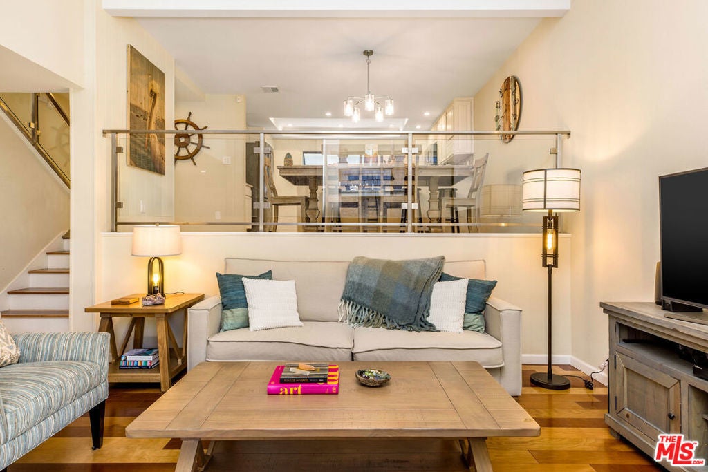 Photo of Listing #26671233