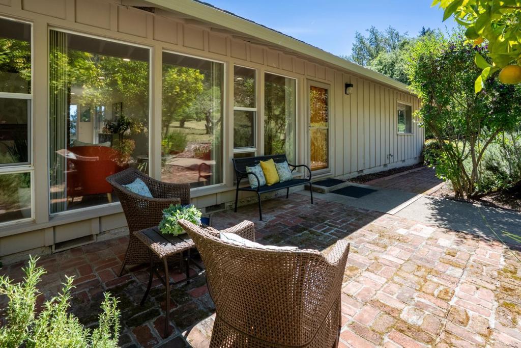 Photo of Listing #ML82040577