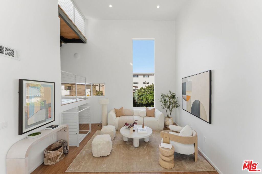 Photo of Listing #26671853