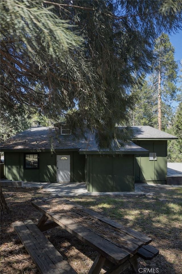 705 Clubhouse, Twin Peaks