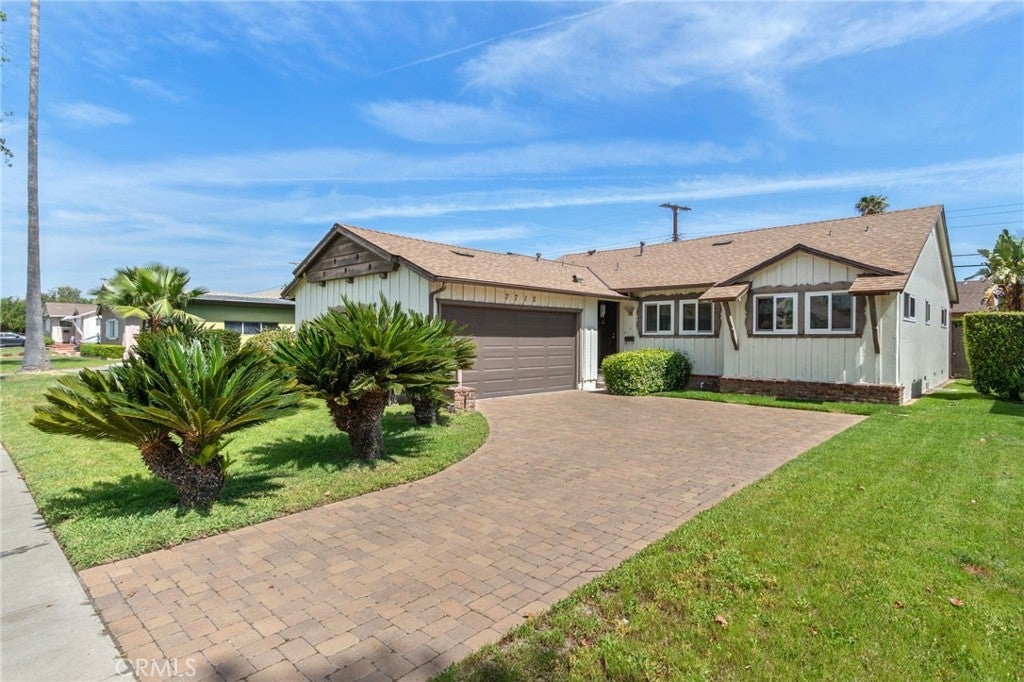 Photo of Listing #SR26068081