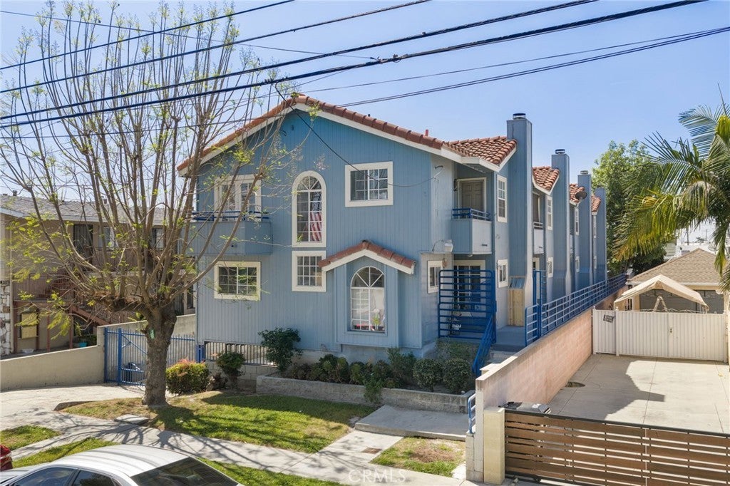 Photo of Listing #DW26068705