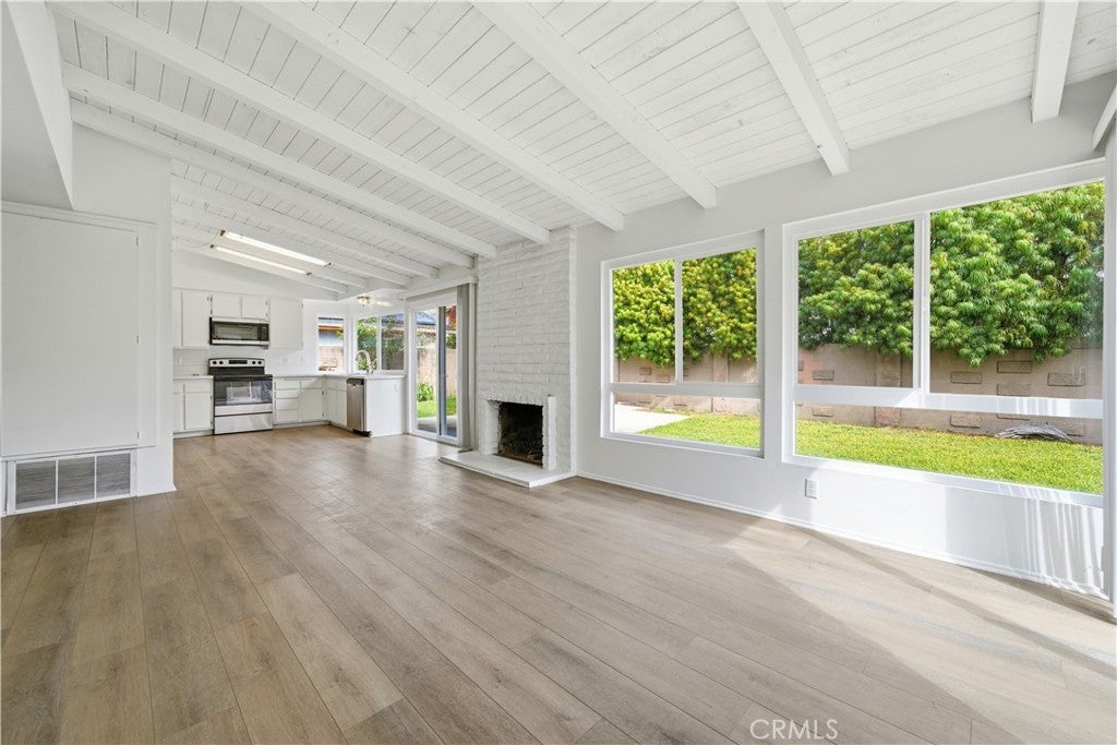 Photo of Listing #NP26068884