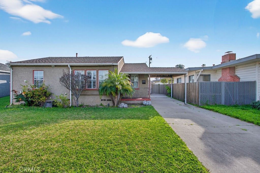 2430 San Francisco Avenue, Long Beach