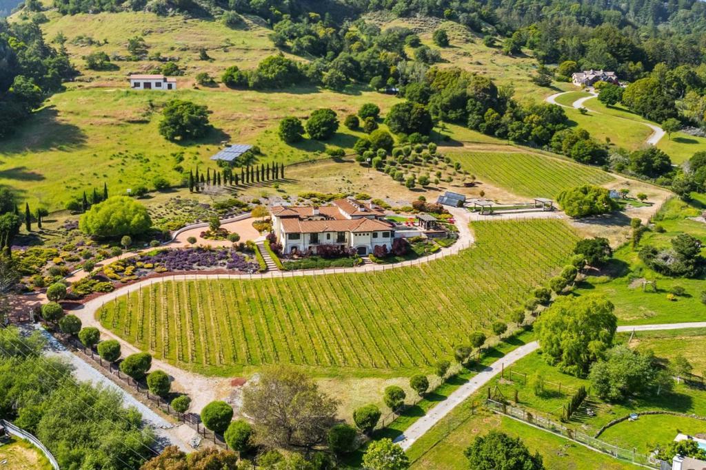 Photo of Listing #ML82039956