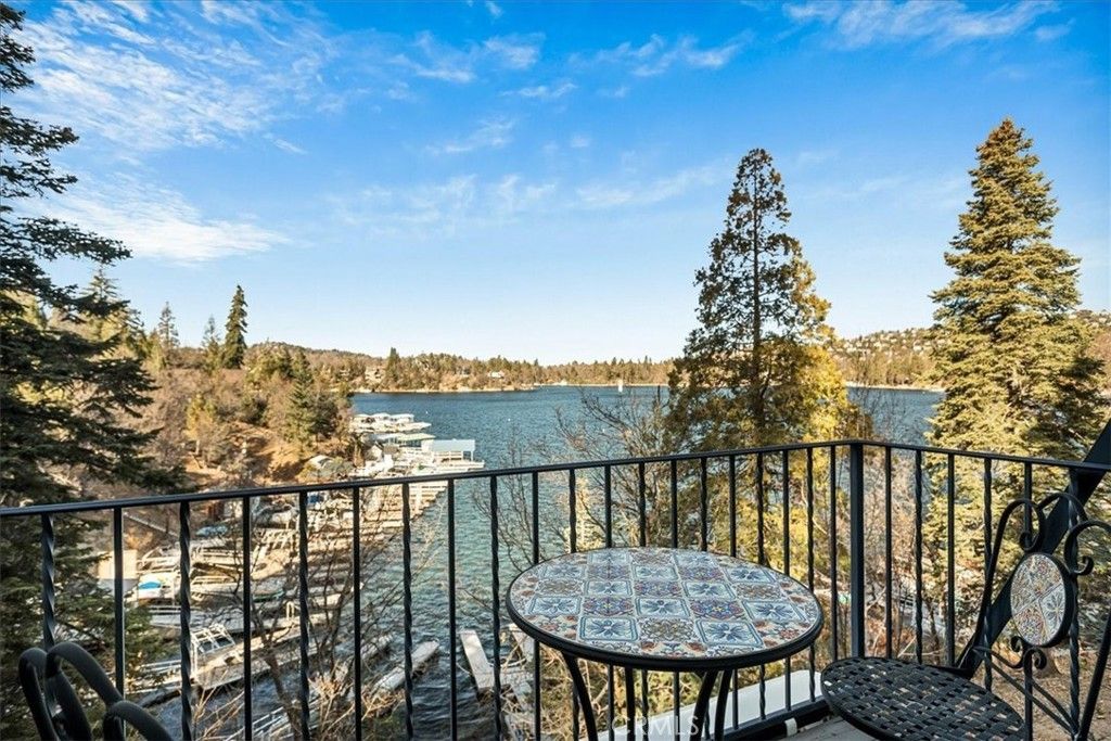 28906 Palisades Drive, Lake Arrowhead
