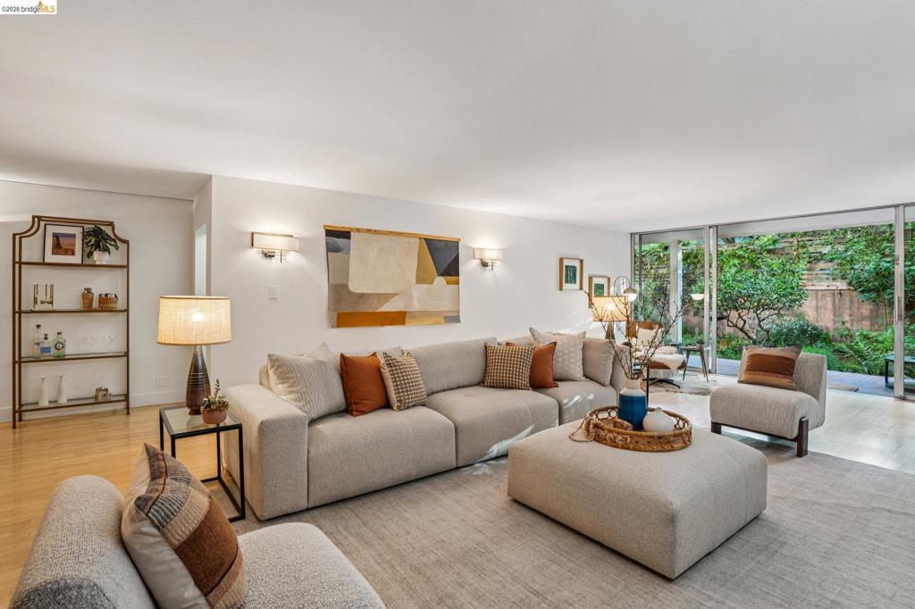 Photo of Listing #41129216