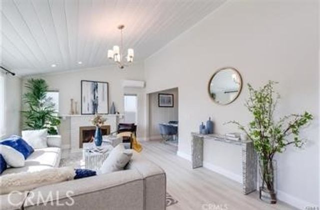 6171 Cleon, North Hollywood
