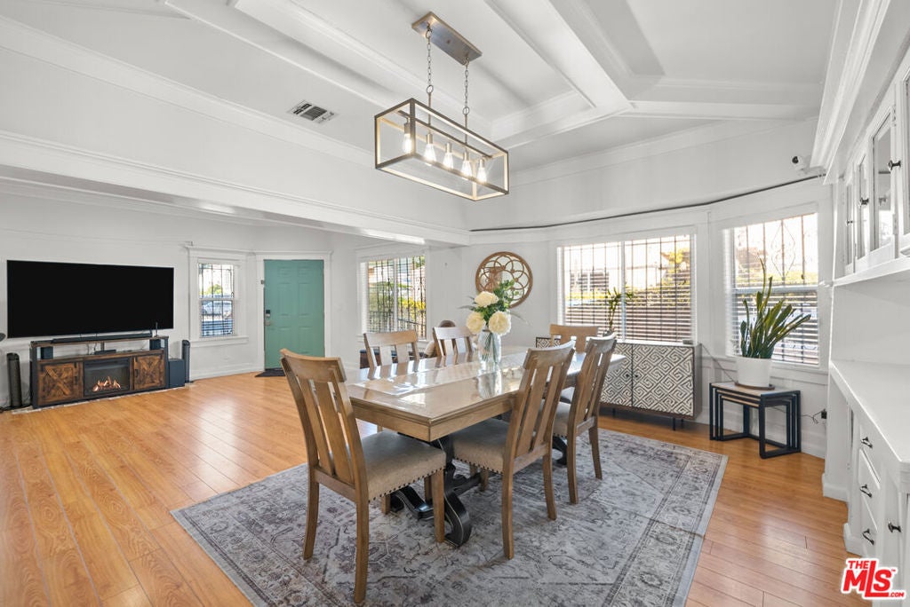 Photo of Listing #26669725