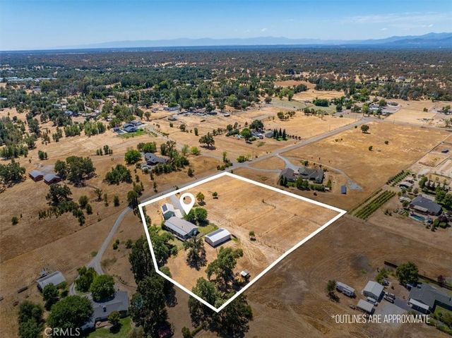 22132 Los Robles Way, Palo Cedro