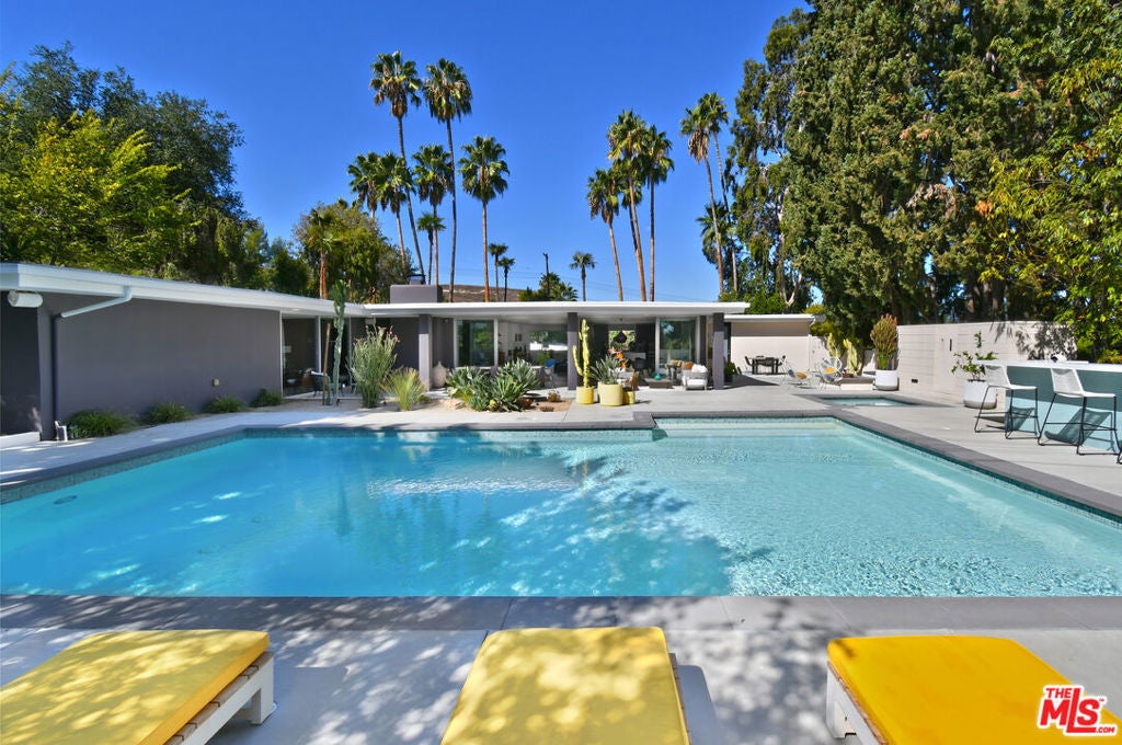 Photo of Listing #26672231