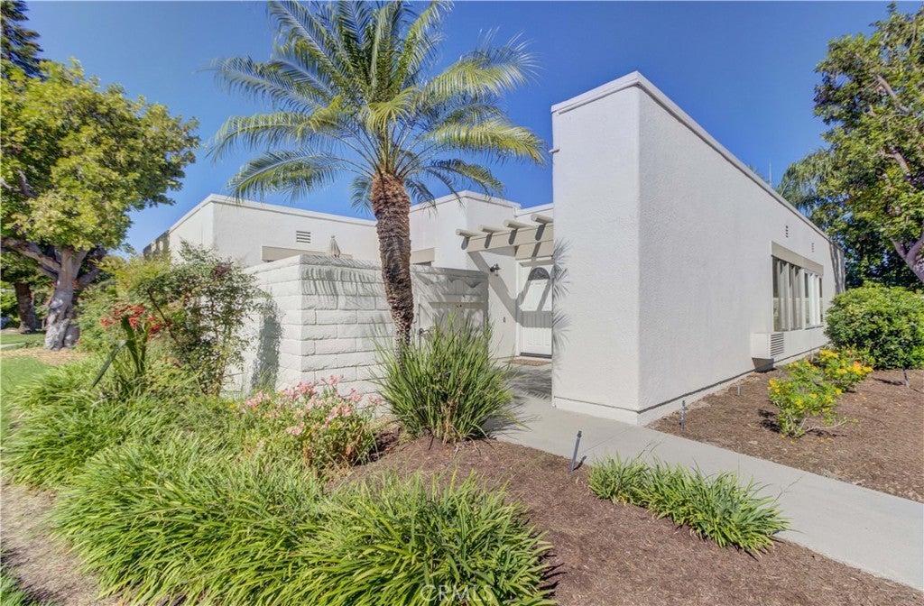 Photo of Listing #OC26070398