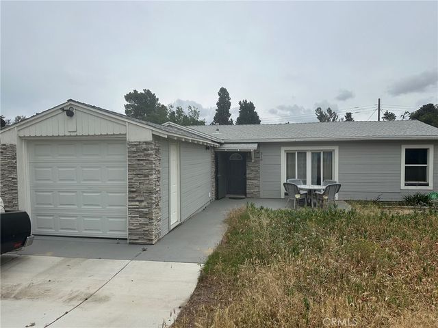 310 Santa Rita Place, Banning