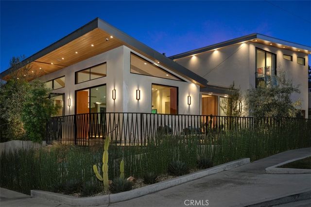 2398 Redlands Drive, Newport Beach