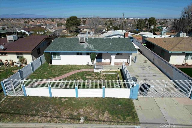 1543 Elizabeth Lake, Palmdale