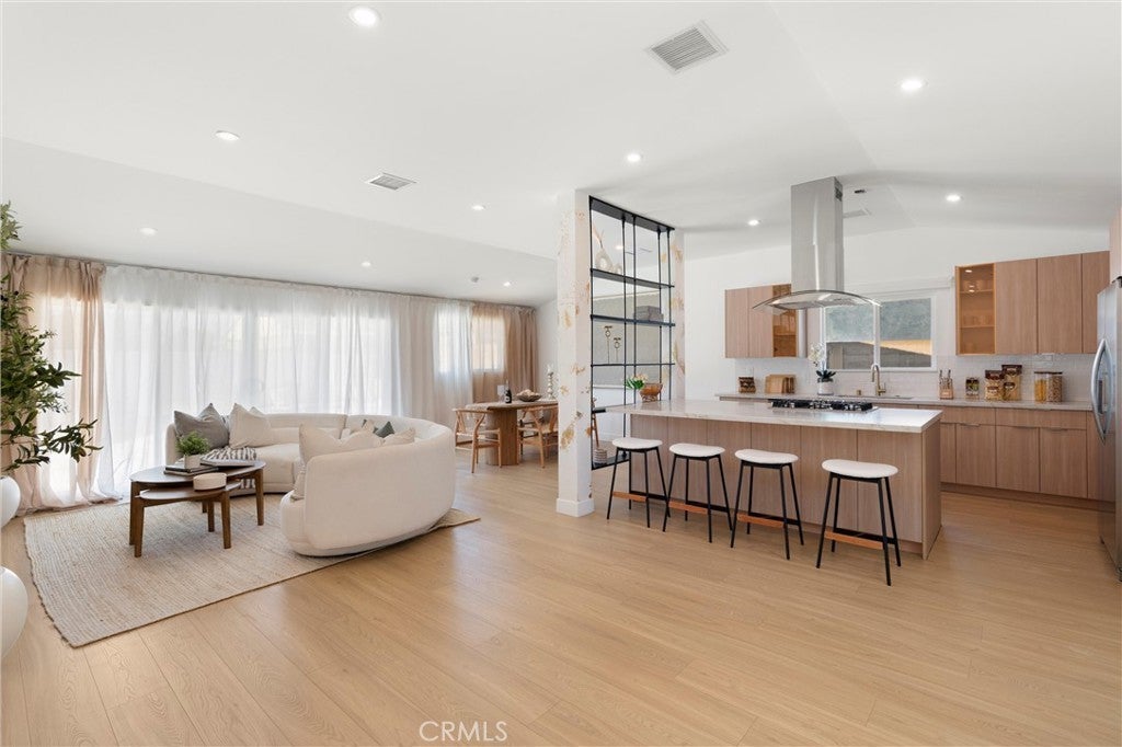 Photo of Listing #SB26067790