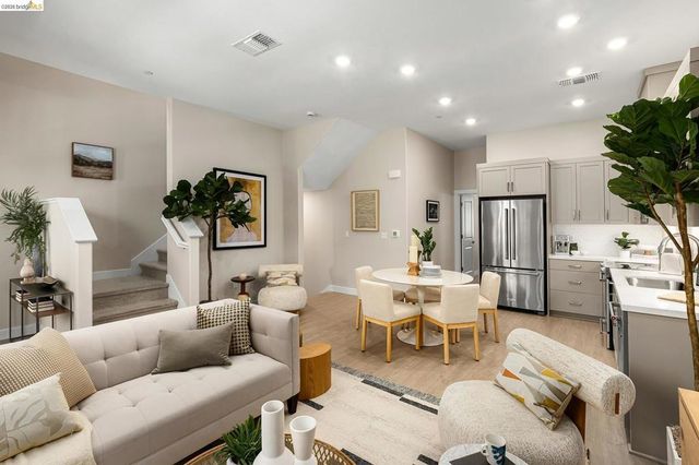 28958 Parkwood Lane # 68, Hayward