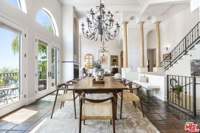 6383 Quebec Drive, Los Angeles
