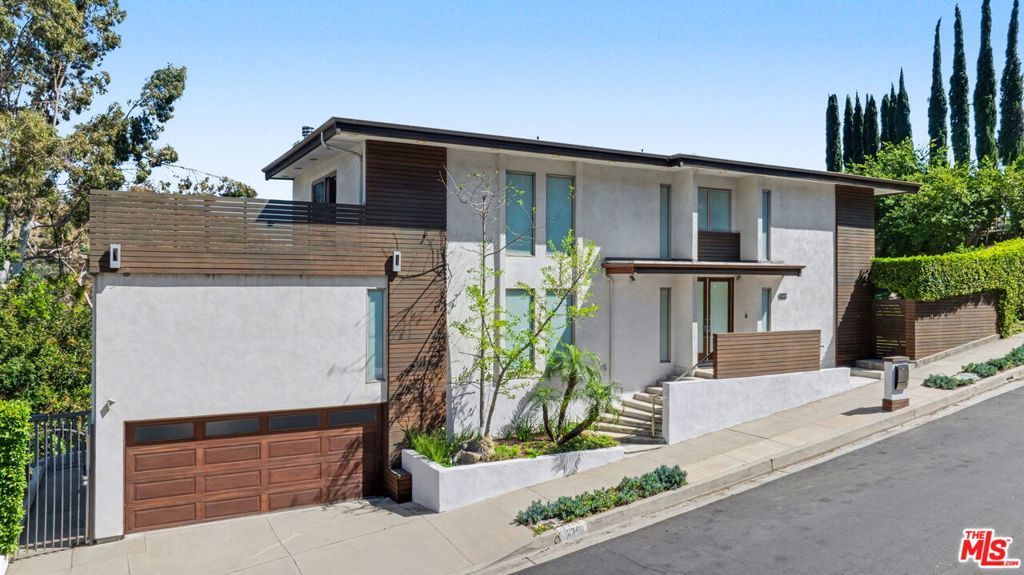 Photo of Listing #26671675