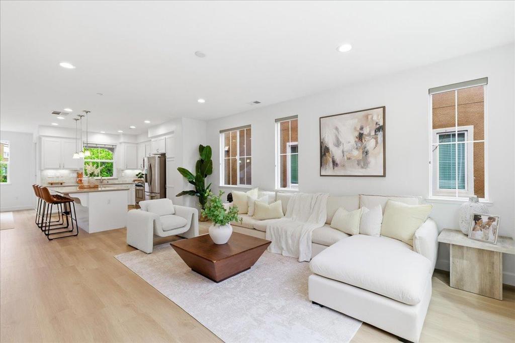 Photo of Listing #ML82041326